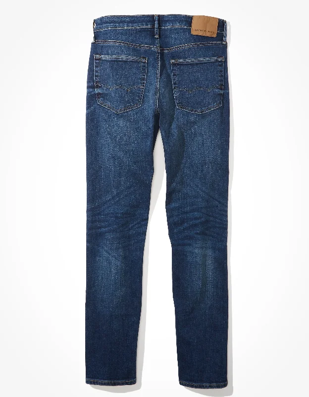 Inexpensive Rip and Tear Men's JeansAE AirFlex+ Relaxed Straight Jean