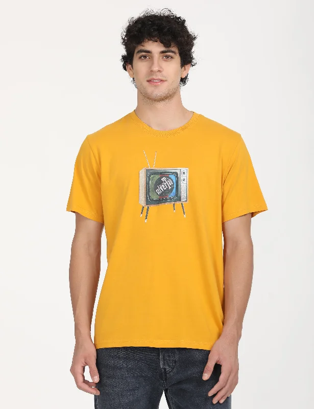 Men's Shirts with Contrast CollarsMen's Graphic Print Loose Fit T-Shirt