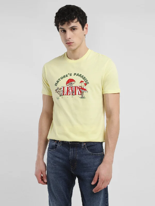 Men's Shirts with Plaid PatternsMen's Graphic Print Crew Neck T-shirt