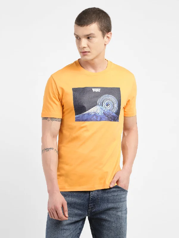 Men's Shirts with Ruffled HemlinesMen's Graphic Print Slim Fit T-shirt
