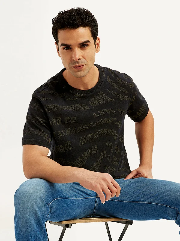 Men's Shirts with Button-Down PocketsMen's Typographic Print Slim Fit T-Shirt