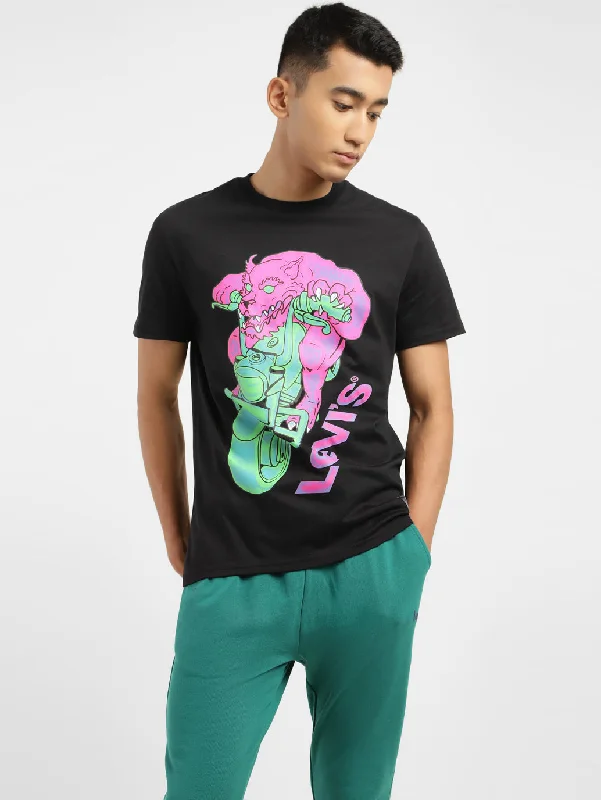 Men's Shirts with Asymmetrical HemlinesMen's Graphic Print Slim Fit T-shirt
