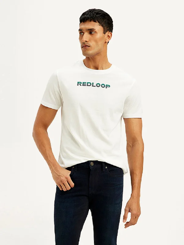 Stylish Men's HenleysMen's Typographic Print Slim Fit T-shirt