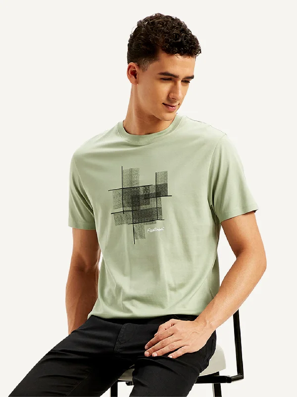 Men's Shirts with Raw-Edge HemlinesMen's Graphic Print Slim Fit T-shirt