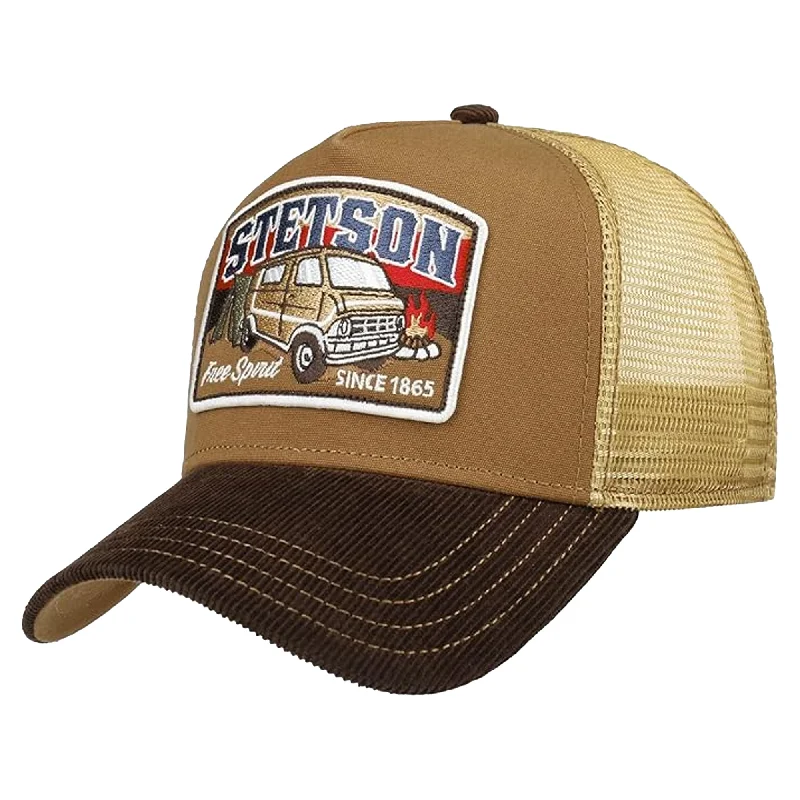 Camper: Brown