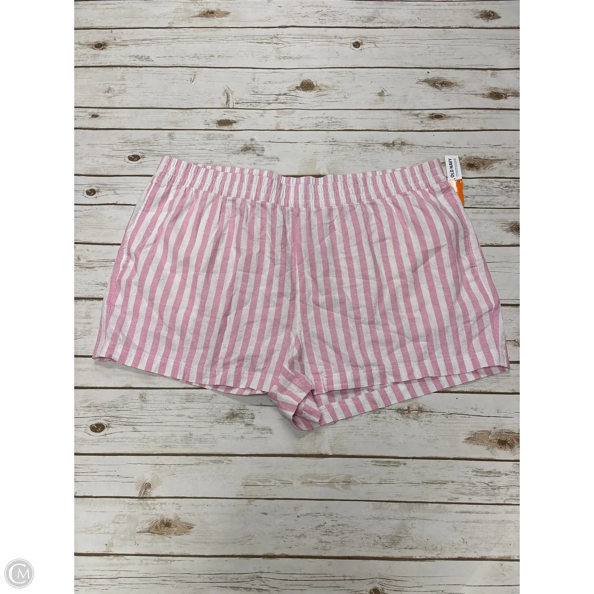 Summer-Appropriate Men's Swim and Beach ShortsShorts By Old Navy In Pink & White, Size: 3x Summer-Appropriate Men's Swim and Beach ShortsShorts By Old Navy In Pink & White, Size: 3x