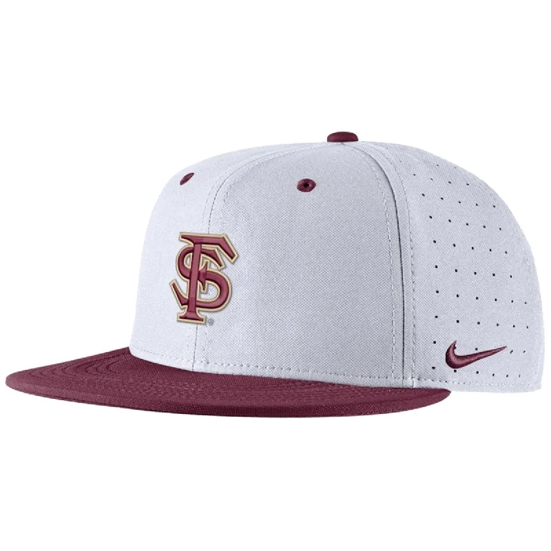 Modern BeaniesNike Interlocking FS Aero True Baseball Fitted Cap - White/Garnet