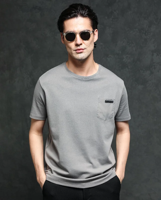 Men's Shirts with Striped PatternsRare Rabbit Men's Azul Grey Crew Neck With Contrast Nylon Pocket Half Sleeves T-Shirt Men's Shirts with Striped PatternsRare Rabbit Men's Azul Grey Crew Neck With Contrast Nylon Pocket Half Sleeves T-Shirt