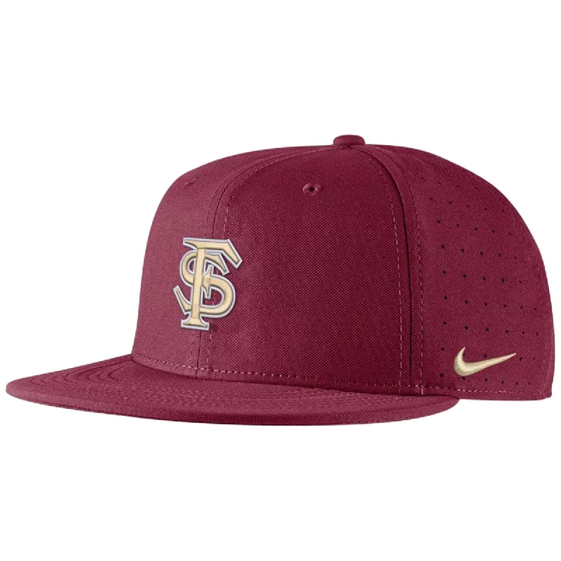Trendy Work HatsNike Interlocking FS Aero True Baseball Fitted Cap - Garnet