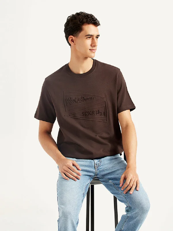 Men's Shirts with Chest PocketsMen's Embossed Crew Neck T-shirt